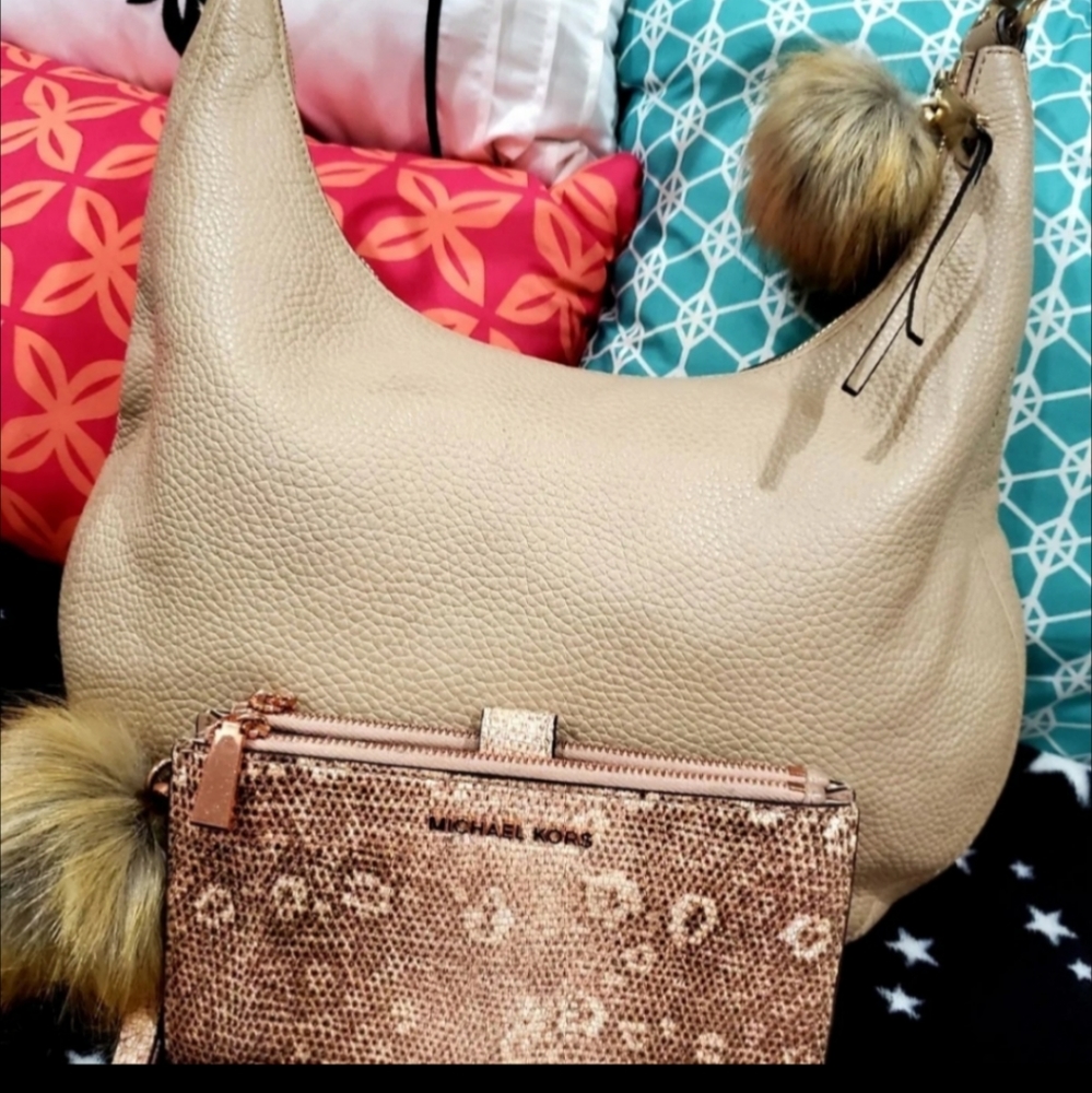 MICHEL KORS PEBBLE STONE PURSE